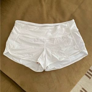 Lulu Lemon Speed Up Low-rise lined short